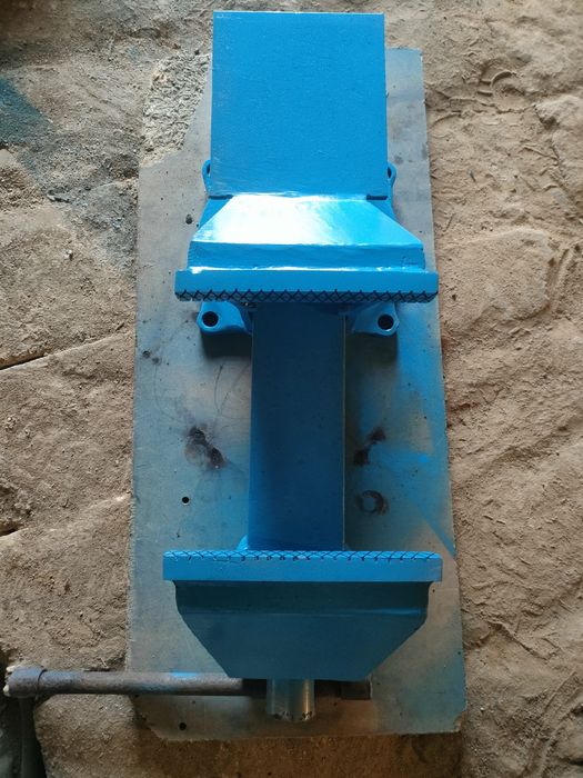 Тиски сатылады қолдан жасалған