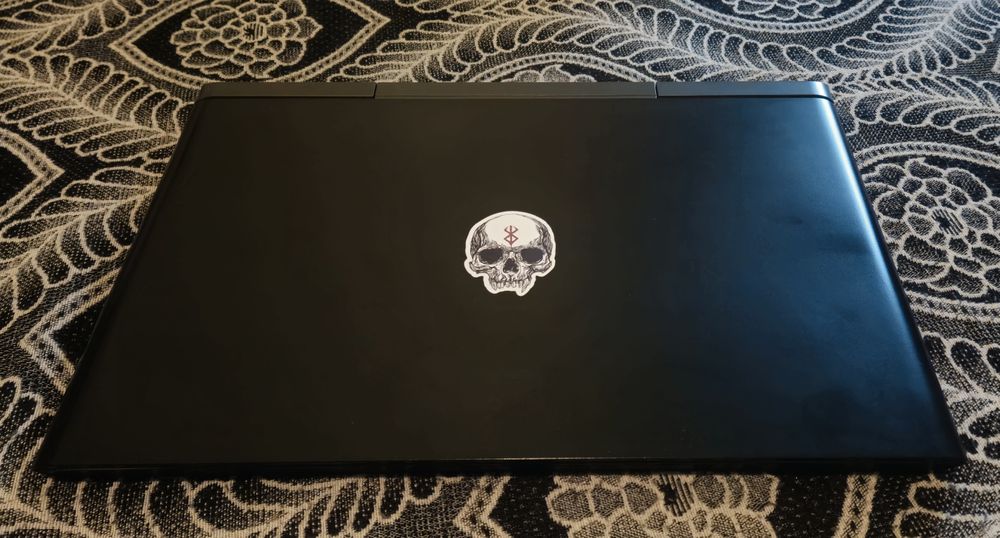 Геймърски лаптоп Dell Inspiron 7577 / GTX 1060