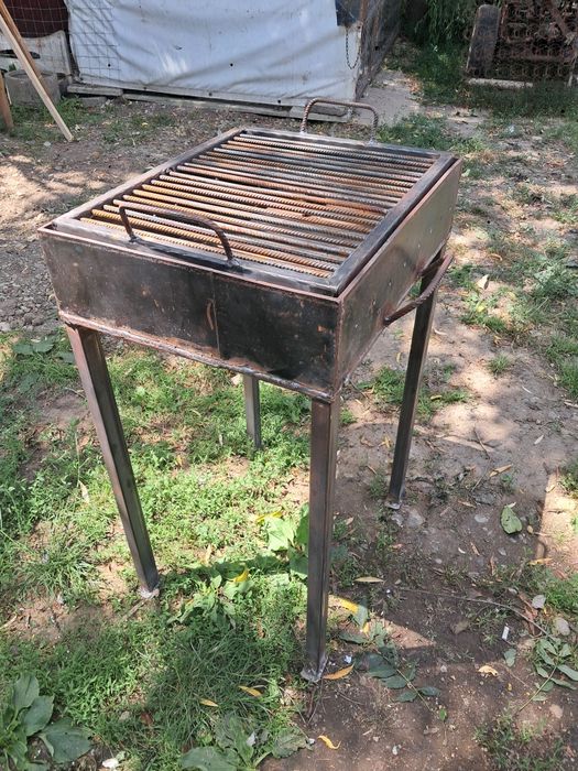 Gratar 58 cm x 48 cm tabla de 6mm grosime / bare rotative