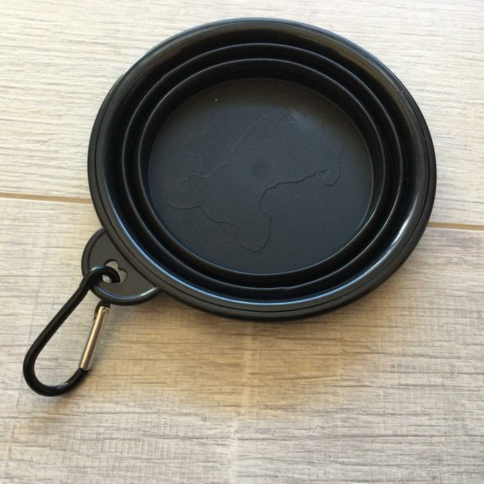 НОВА сгъваема купа за храна или вода за кучета или котки от Италия