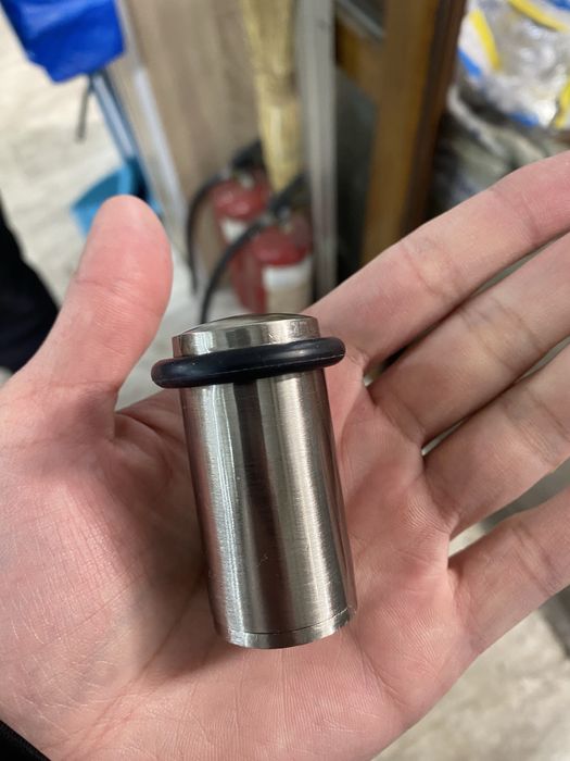 Ограничители на двери Стопор