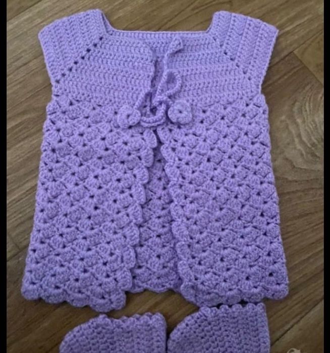 Бебешки плетени елеци и терлички