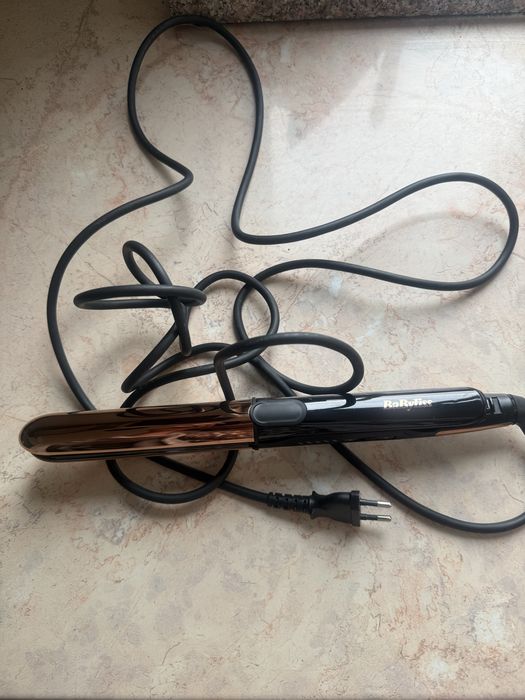 Placa Babyliss cu care se poate indrepta / bucla parul