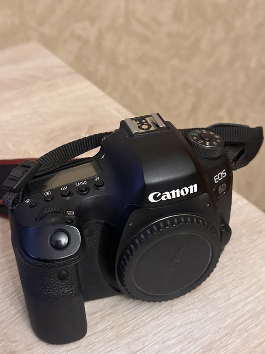 Фотоаппарат Canon 6d mark 2 body