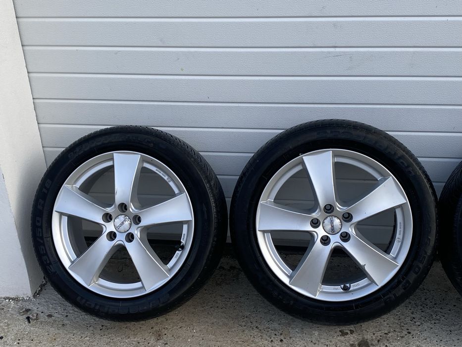 Jante de aliaj cu anvelope de vara bonus ! 5x108 R18  se potrivesc la Ford / Volvo / Freelender 2 jantele sunt marca Dezent si sunt impecabile !!