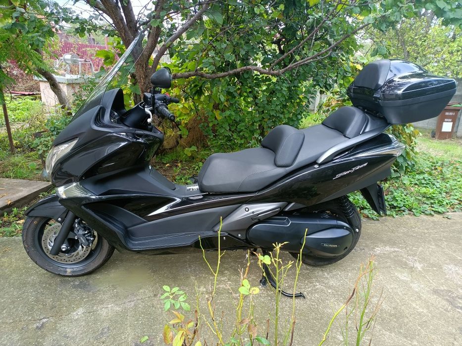 Honda silver wing/sw-t 400/swt400/7500km/moto/maxiscuter nou