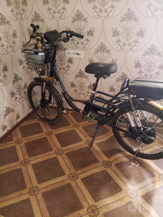 Skuter sotiladi holati yangidek