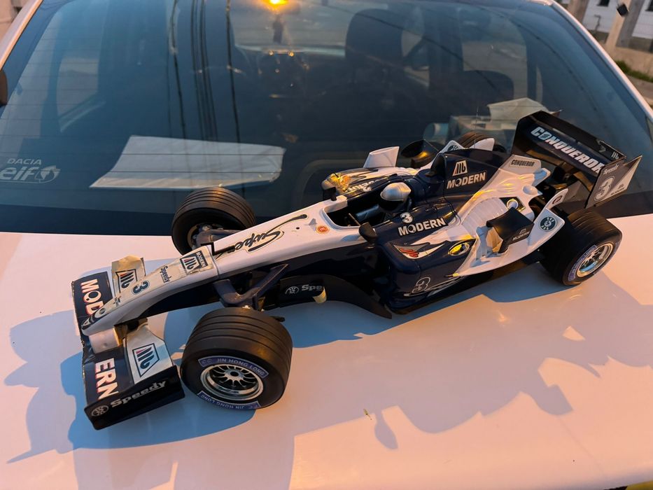 Masinuta cu telecomanda