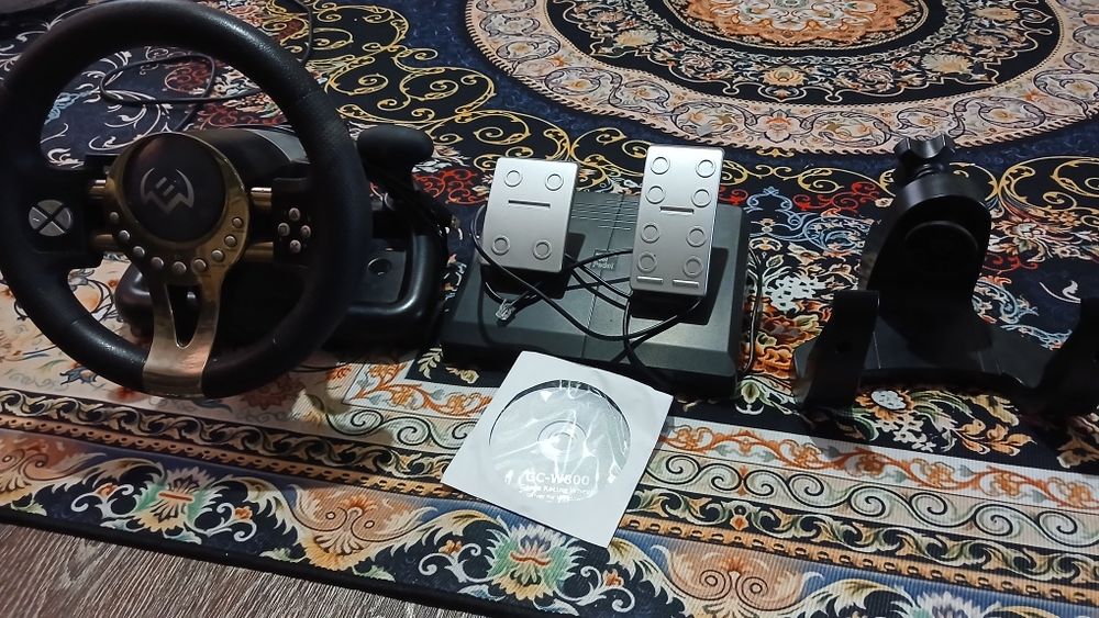 Продам игровой руль GC W800