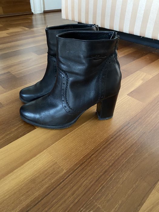 Ghete piele naturala marimea 38 negri