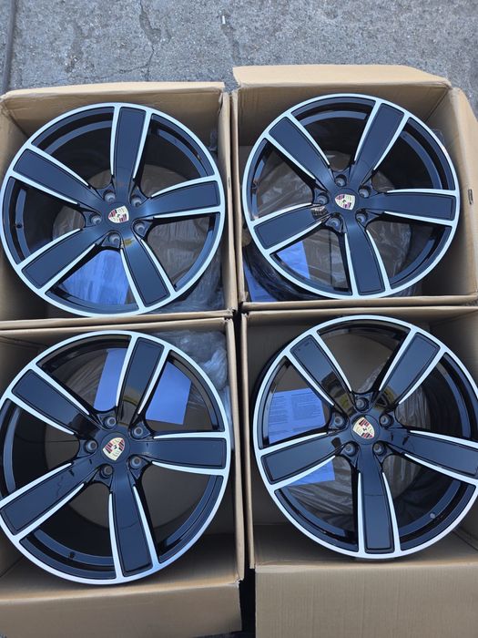 Jante noi Porsche Cayenne Face-lift R22 in doua latimi