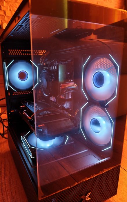 Intel i3 12100 | 16GB DDR4 | RX6600XT | 1TB M.2 | Подарък Лаптоп