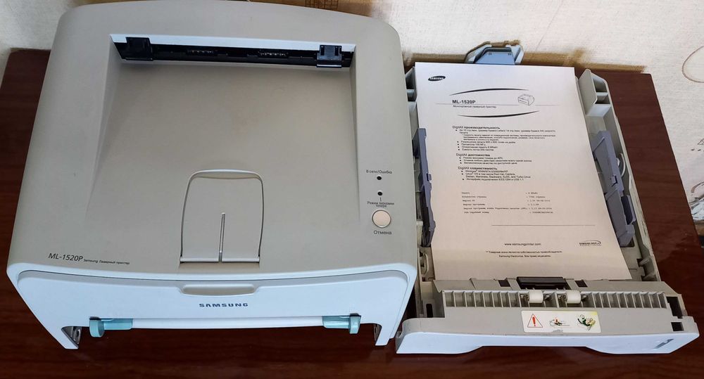 Лазерный принтер Samsung ML-1520P