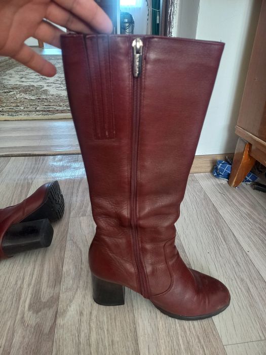 Сапоги женские на каблуках