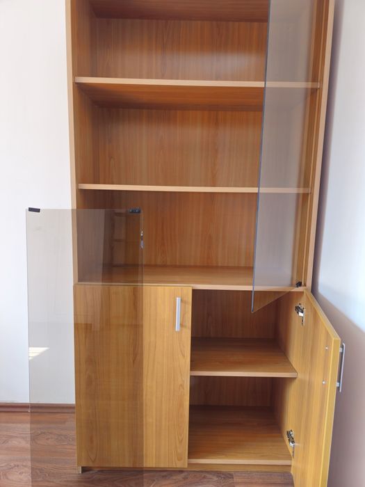 2x Dulapuri combinate cu vitrină — lemn, ideale pentru arhivă/acte