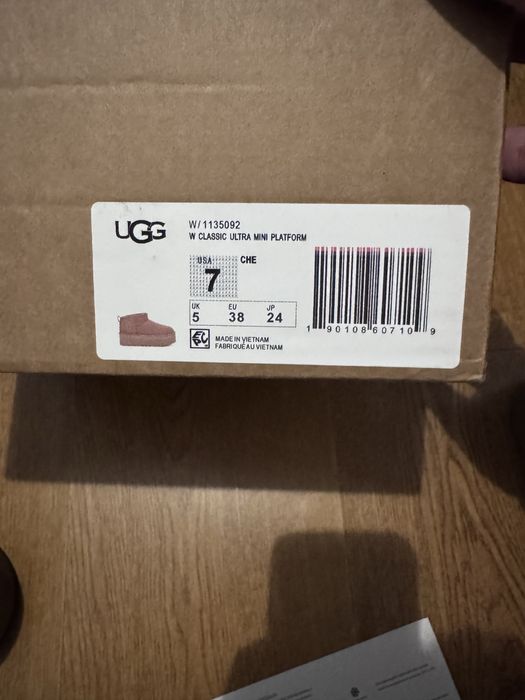Ghete bej UGG femei