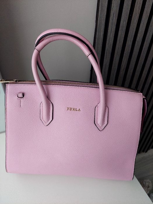 Страхотна чанта  Furla