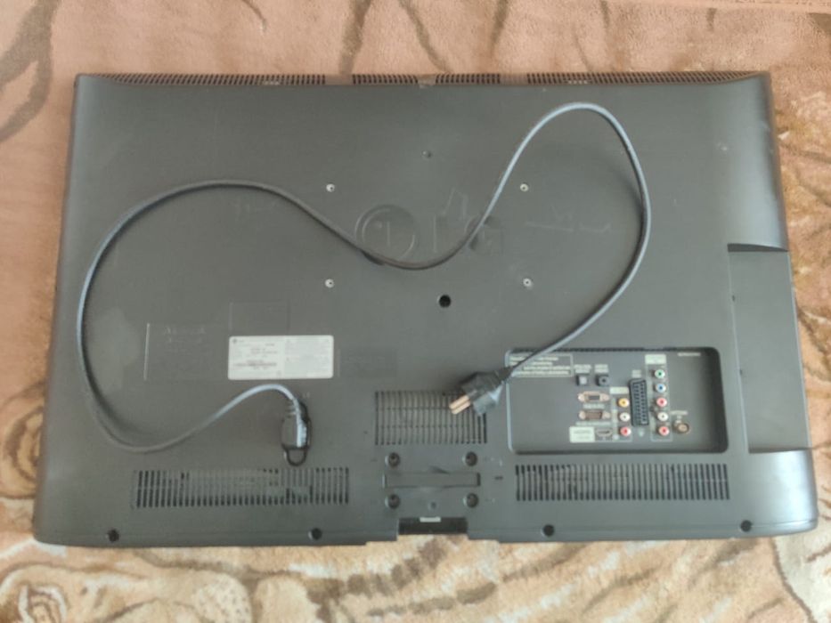 Продам телевизор LG