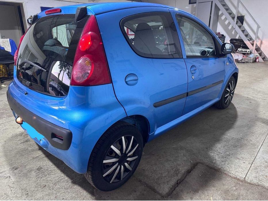 Vând Peugeot 107 din 2007