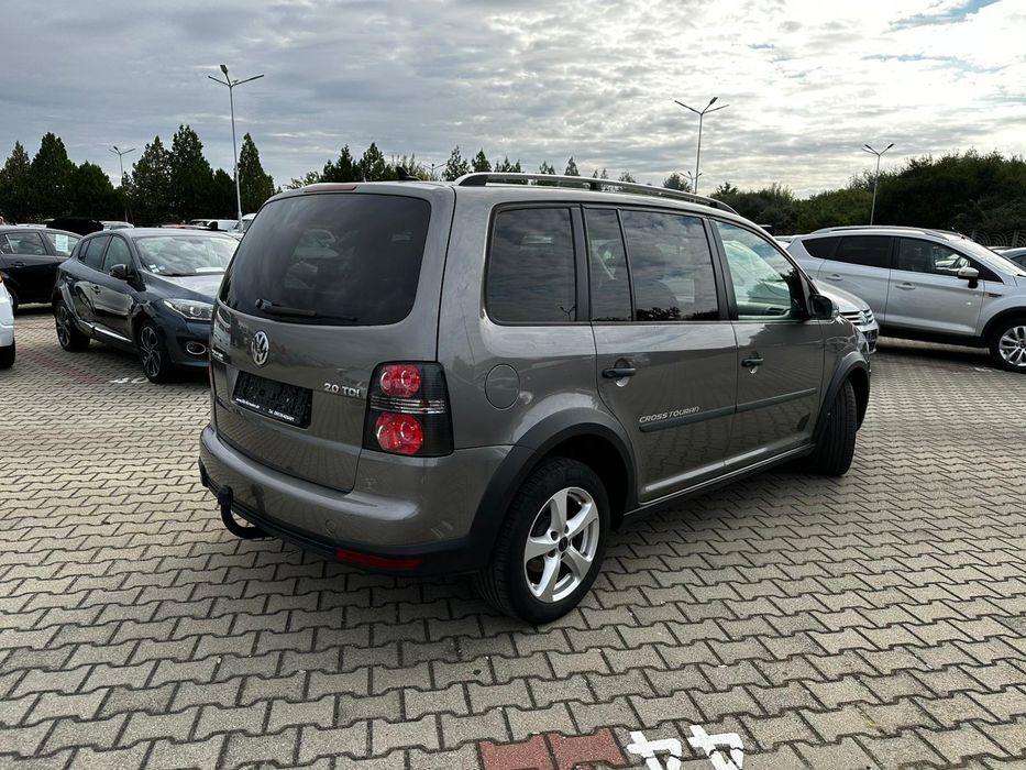 2010 Vw Touran Cross 7 Locuri - 2.0 TDI 140CP - Pilot / Senzori / Navi