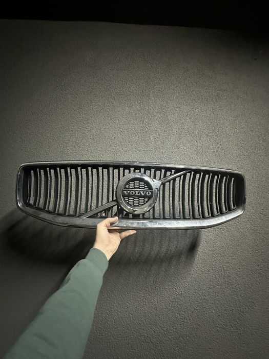 Grila  bara fata Volvo V60/S60 2018+