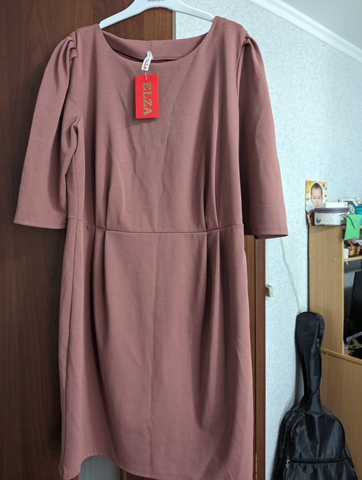 Продам Новые платья