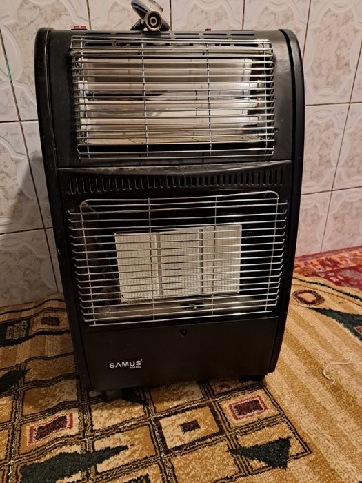 Vând soba pe gaz și electric