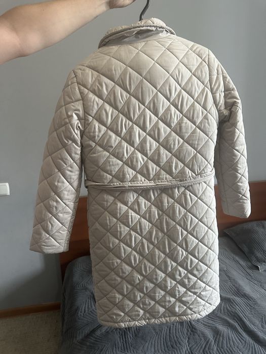 Продам куртку женскую