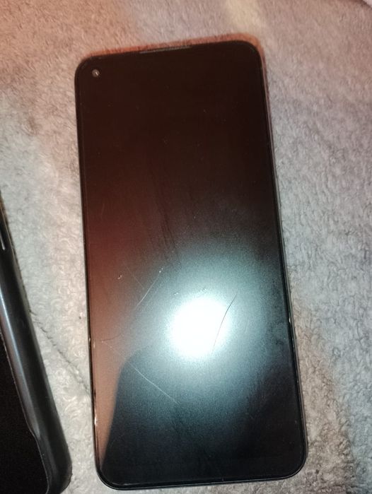 Oppo a 53 есть лиш одна трещина в комплекте защитное стекло чехол 64гб