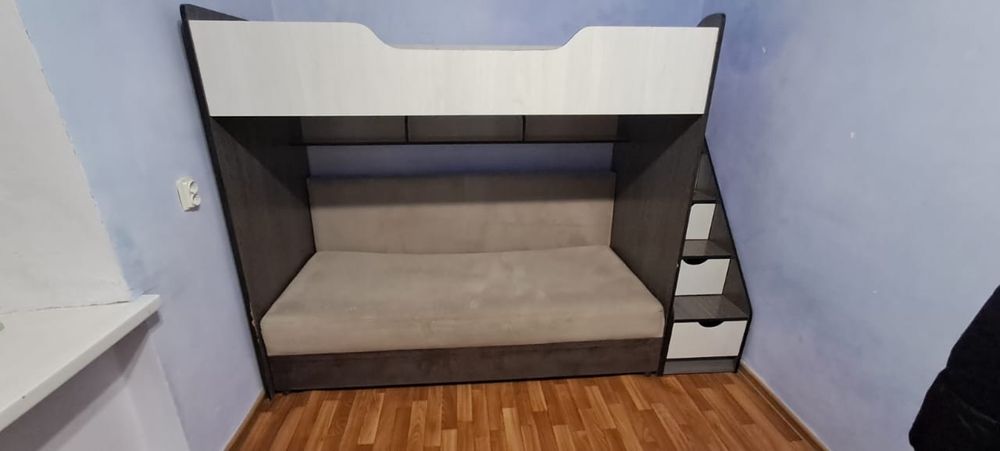 Продам кровать. С ящиками.