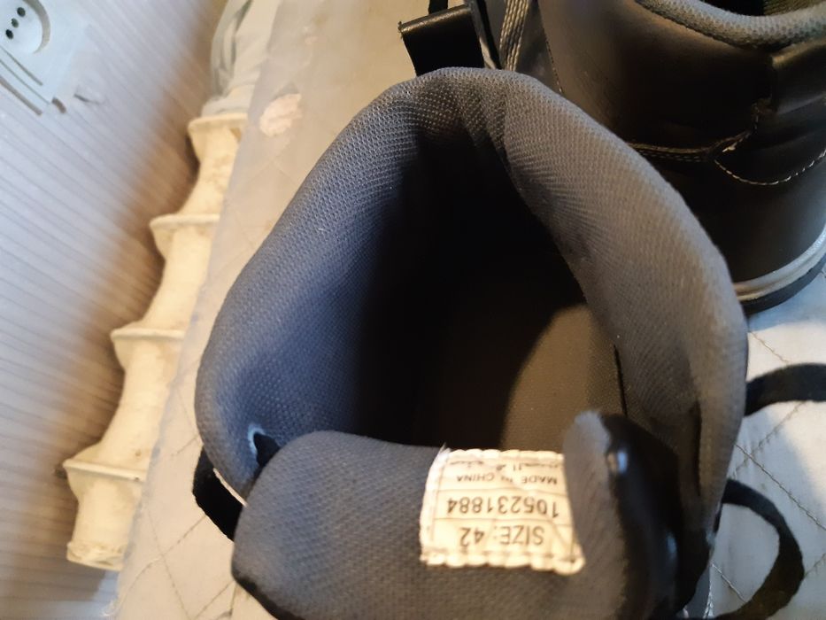 Кроссовки лёгкие,теплые,размер 42,