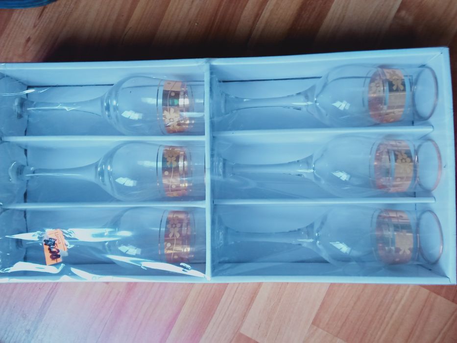 Продам фужеры новые