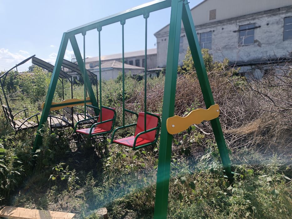 Качели для дворов