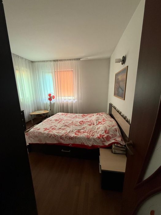 Inchiriez apartament cu o camera zona buna