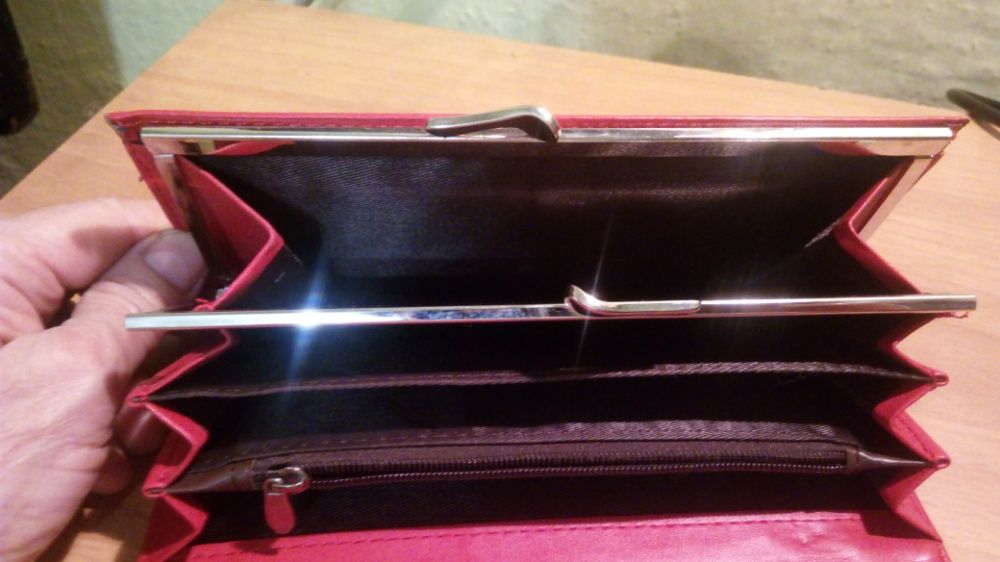 Продам новый клатч  и б/у клатч