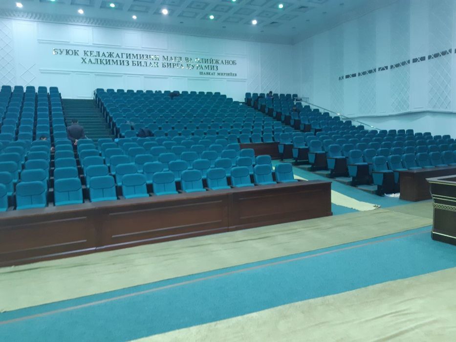 Театральные кресла - доставка по регионам Teatr kreslo qulay o'rindiq