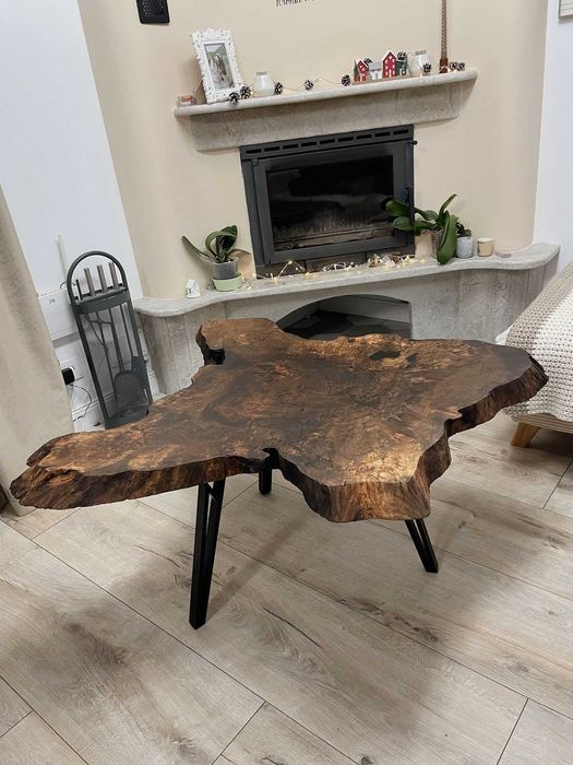 Masuta de cafea din lemn de nuc