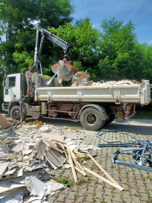 Transport cu macara cupa incarcare