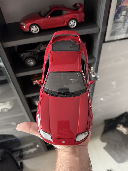 Toyota supra kyosho 1/18 ( nu lcd,autoart,kyosho,motorhelix)