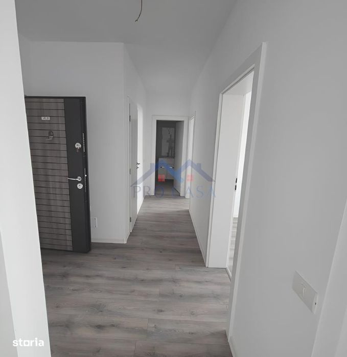 Apartament cu 3 camere, bloc nou, et.1, parcare,