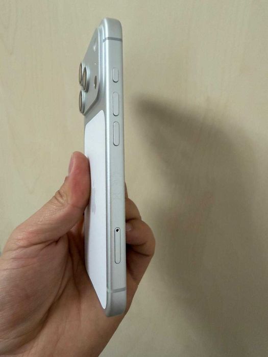 Carcasa iPhone 17 Pro Silver, originala, swap, impecabila