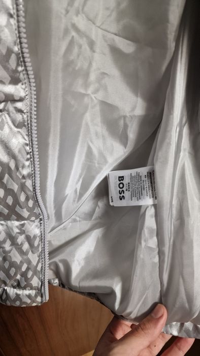 Geaca groasa de iarna boss cadoul perfect