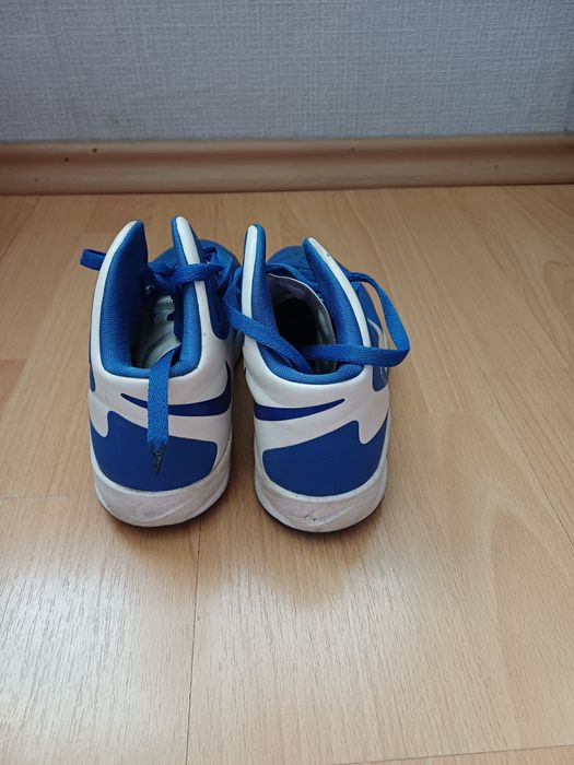 Два чифта зимни обувки