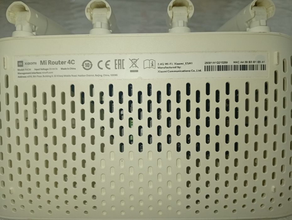 Wifi Router 
To‘liq ishlaydi, holati yaxshi
Karobkasi yo‘q
Uy s