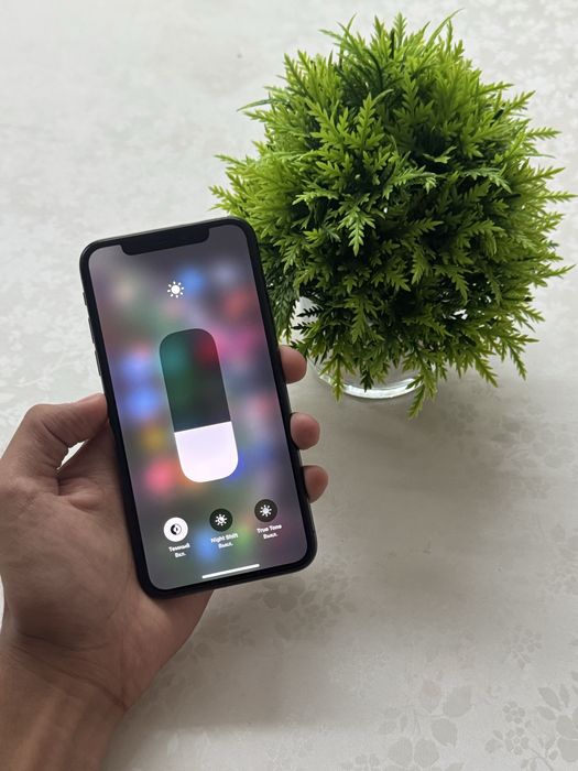 Телефон iPhone XS 64gb