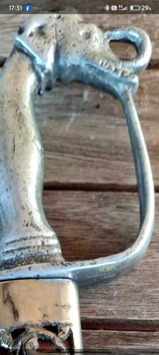 Индийска кавалерийска сабя и Античен арабски кинжал