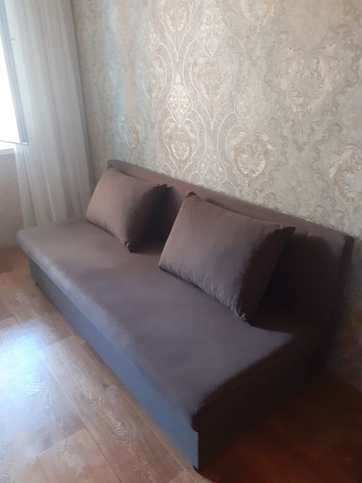 Продаётся диван.