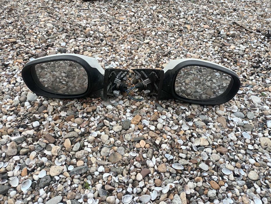 ляво и дясно огледало за бмв е81 е87 е82 е88 BMW E81 E87 E82 E88