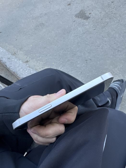 iPhone 13 гарантия бар