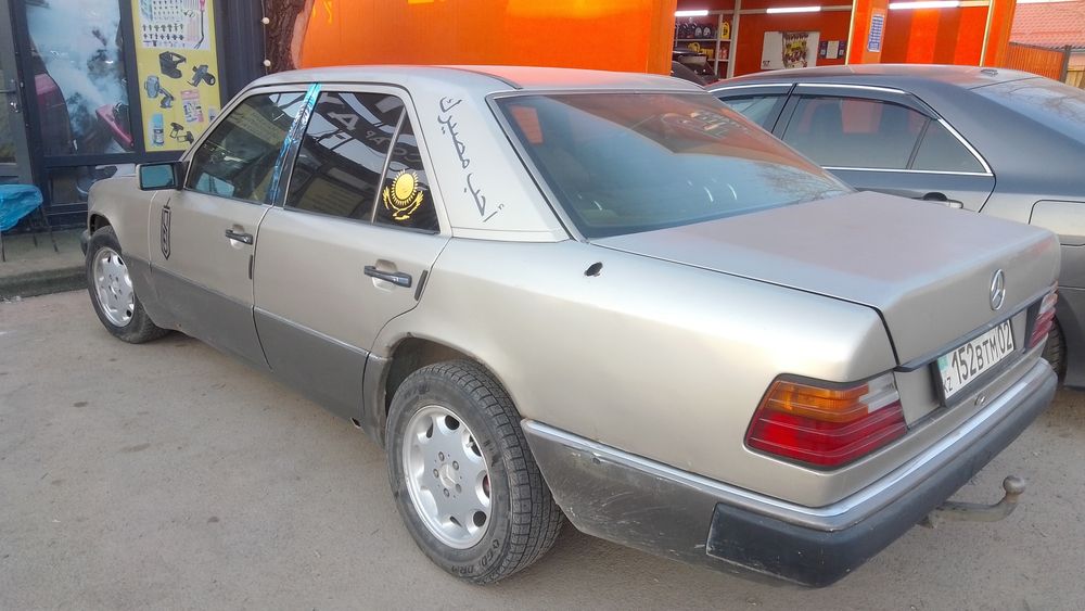 Продам мерс 124.